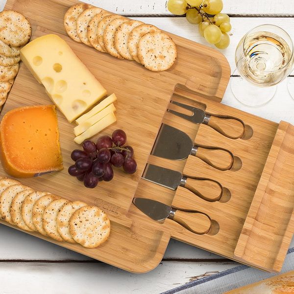 vertical structure cheese board
